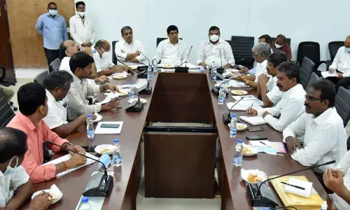 Members of employees’ PRC steering committee and ministers’ committee meet at the Secretariat on Tuesday