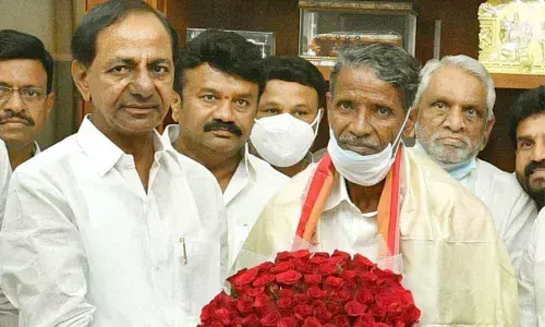 KCR allots house site & Rs 1cr to Padma Shri awardee Sakini Ramachandraiah
