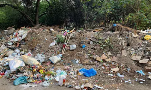 Hyderabad: I S Sadan residents vent ire on lax public reps