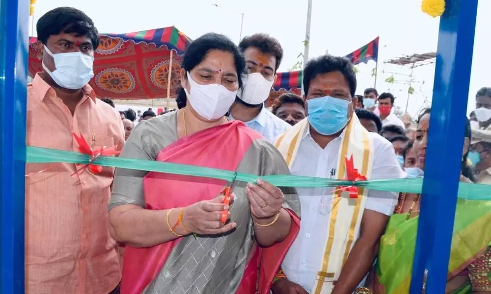 Minister for Tribal Welfare Satyavathi Rathod inaugurating the gurukul junior college for boys at Narsampet in Warangal district on Thursday. Narsampet MLA Peddi Sudarshan Reddy is also seen