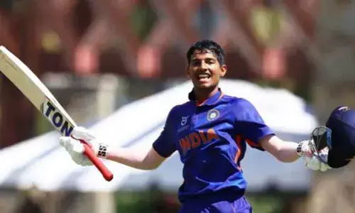 India into 4th final in row, down Australia by 96 runs