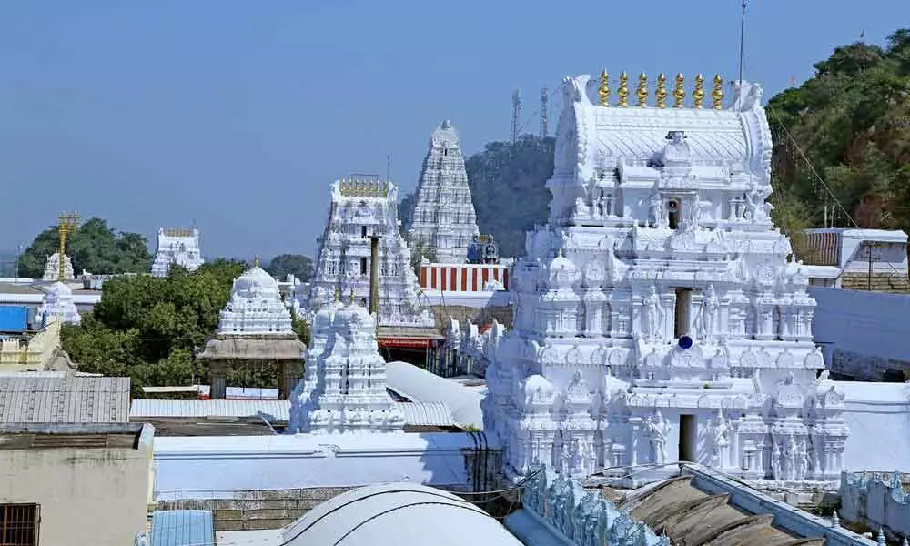 A view of Srikalahasti Devasthanam
