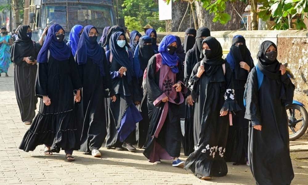 Hyderabad Muslims throw in their lot with 'Hijab is our right' protest