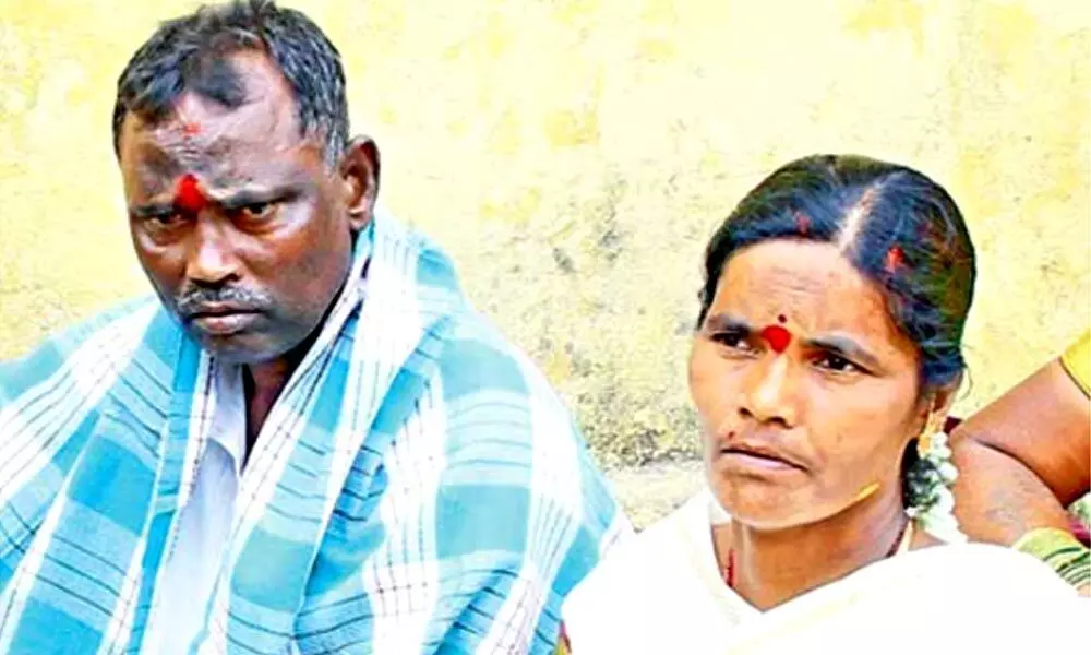 Veena Swamy (60), a retired SCCL employee and his wife Laxmi (55),