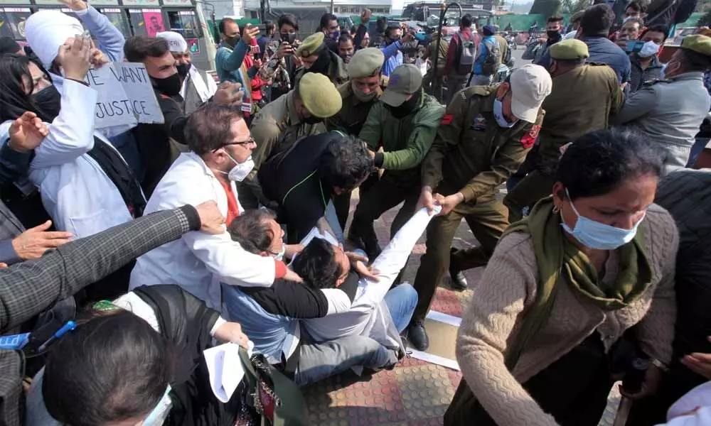 Police detain 35 dental surgeons protesting for jobs in Jammu