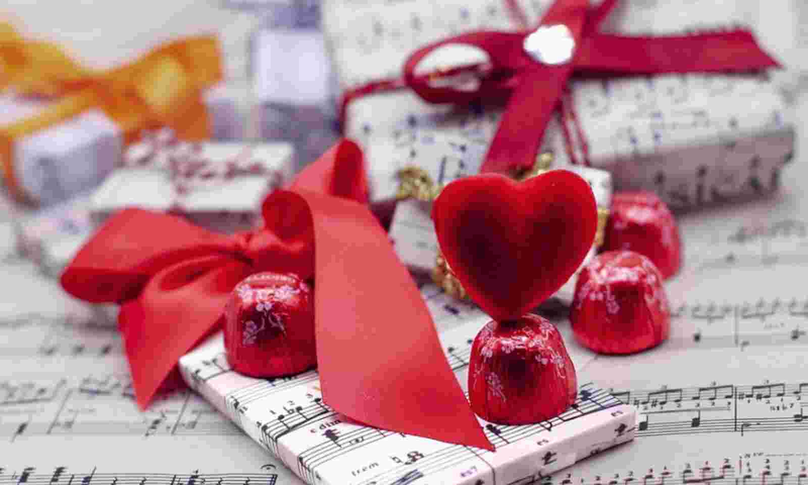 Best deals on Valentines day: Check out top 8 Alexa devices to gift your  partner - Hindustan Times