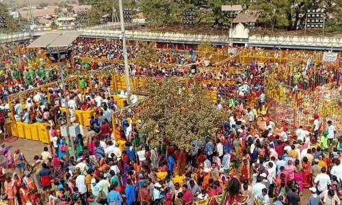 Medaram jatara ready for frenzied start today