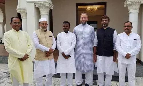AIMIM MLAs refuse to sing Vande Mataram in Bihar