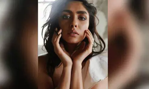 Mrunal Thakur shoots for her Telugu debut Lieutenant Ram
