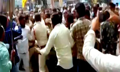 Guntur: TDP leader Kodela Sivaram held ahead of padayatra
