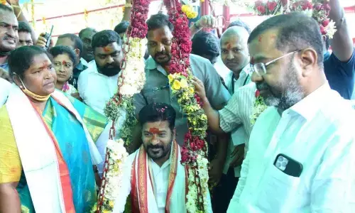 TPCC president Anumula Rewanth Reddy, Mulugu MLAs Sitakka and Naini Rajender Reddy, Janga Raghavareddy and others visited Sammakka Saralamma Jatara in Mulugu district on Saturday