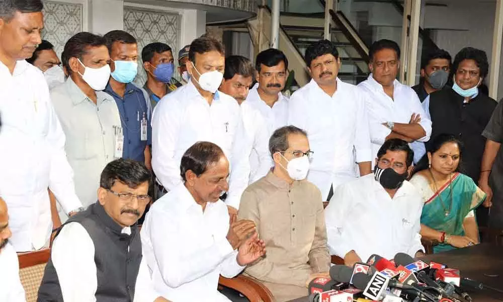 Chief Minister K Chandrashekar Rao, Maharashtra CM Uddhav Thackeray addressing the press after their meet in Mumbai on Sunday