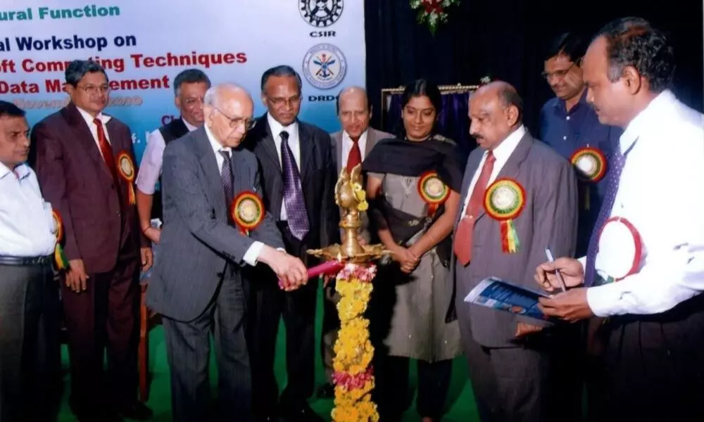 Padma Vibhushan awardee Prof C R Rao inaugurating a workshop in the Statistics Department of SVU (File photo)