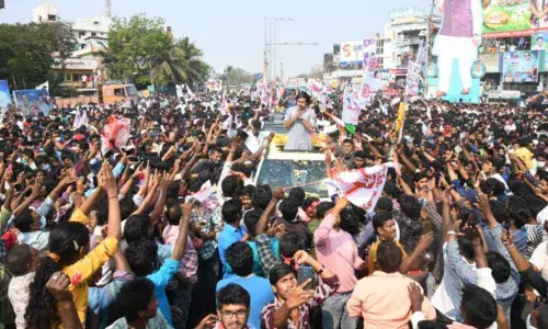Andhra Pradesh: Pawan Kalyan receives a warm welcome for his visit to Narasapuram