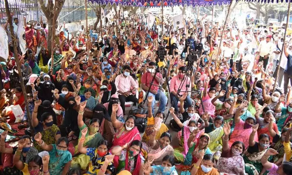 Hyderabad: Protesters clamour for Bhoodan lands to poor