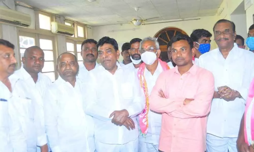 MP Nama Nageswararao meeting TRS MLAs and party leaders in Kothagudem on Monday