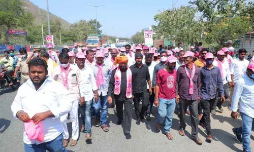 MLA K Chander on a Maha Padayatra from Kundanapally village to Peddapalli district Collectorate on Monday