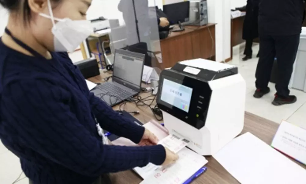 Overseas voting kicks off for South Korean presidential election