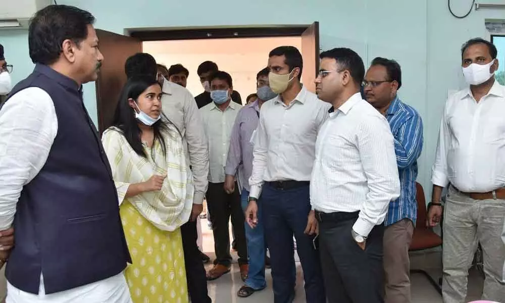 Deputy Speaker, officials visit buildings for offices of new district