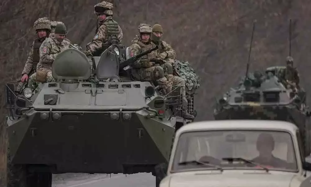 Ukrainian military battles Russian forces