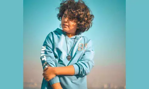 Bachcha nahi, pataka