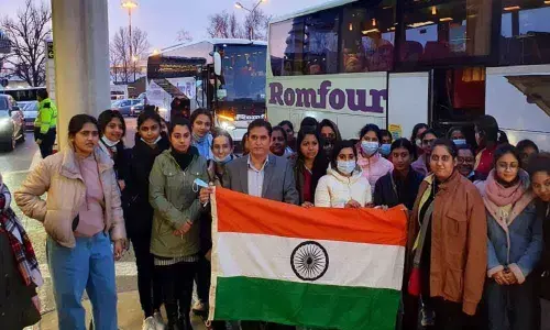 Emotional scenes on coming home