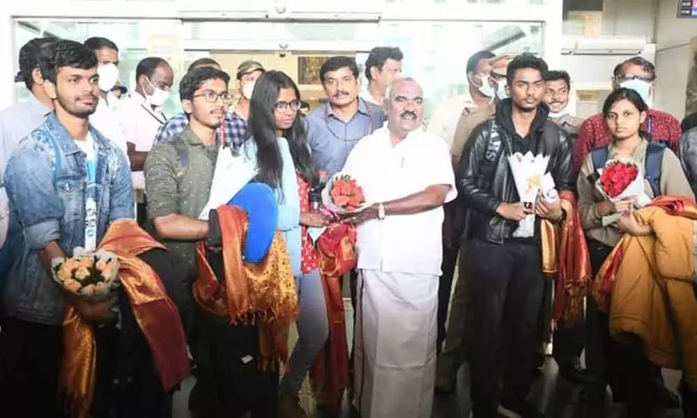 The First Group Of Tamil Nadu Students From Ukraine Has Arrived