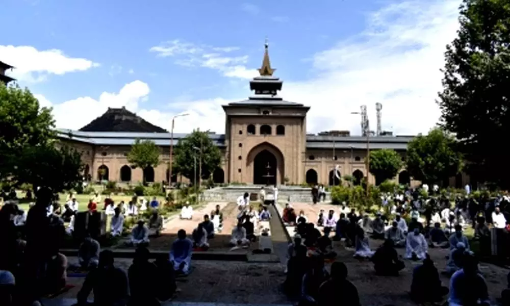 Friday prayers being allowed in Srinagars grand mosque after 30 weeks