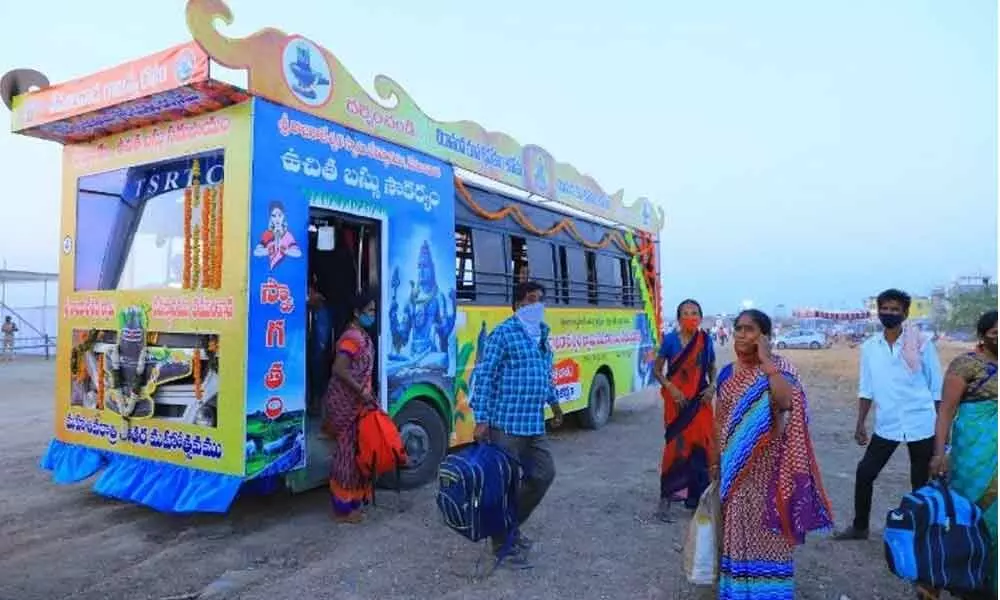 TSRTC rolls out free special bus service for Mahasivratri festivel