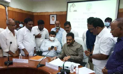 Leaders of Mentada JAC meet districts reorganisation scruitiny committee in Visakhapatnam on Monday
