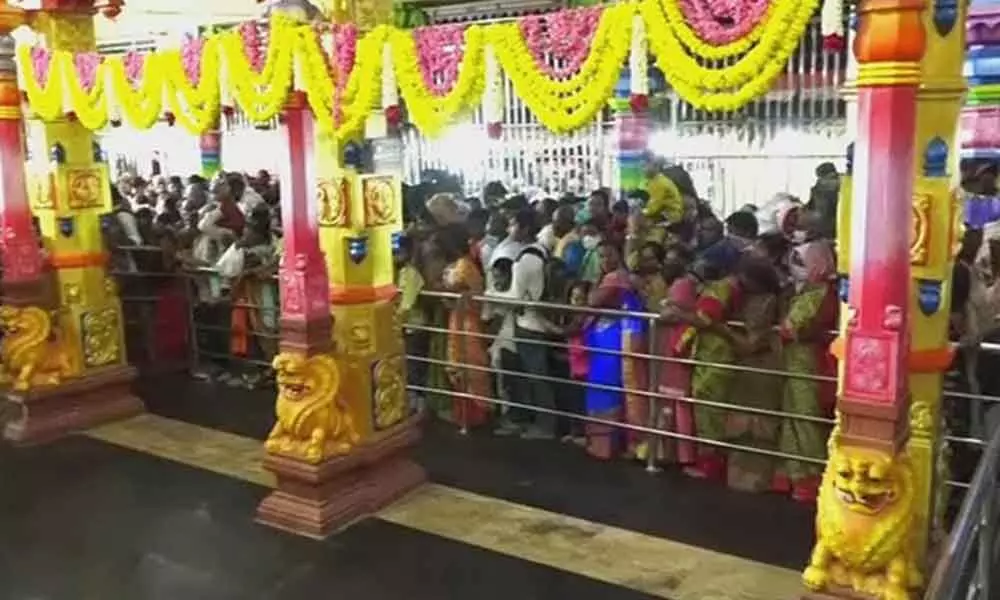 Maha Shivratri fervour begins across two Telugu states, devotees flock to Shiva shrines