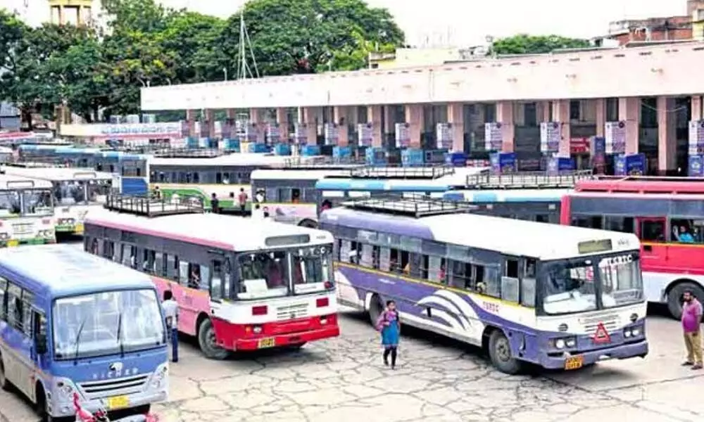 TSRTC to provide free bus services to Ukraine returnees from Hyderabad airport