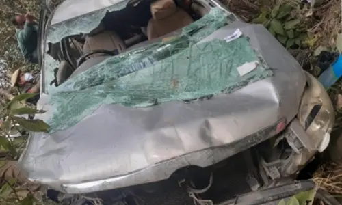 5 killed in Jammu and Kashmir road accident