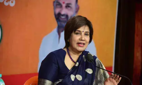 BJP leader accuses KTR of fudging facts