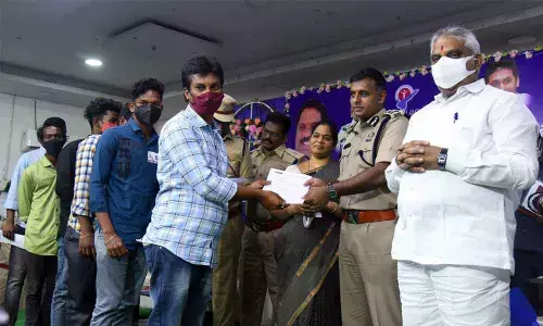 Commissioner of Police Kanthi Rana Tata and MLA Malladi Vishnu  taking part in ‘Job Mela’  conducted by West Zone police in association with Andhra Pradesh Skill Development Corporation at Ajit Singh Nagar in Vijayawada on Saturday