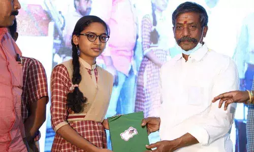 Panyam MLA Katasani Rambhupal Reddy presenting awards and certificates to winners in Spell Bee competitions of Narayana Educational Institutions in Kurnool  on Saturday.