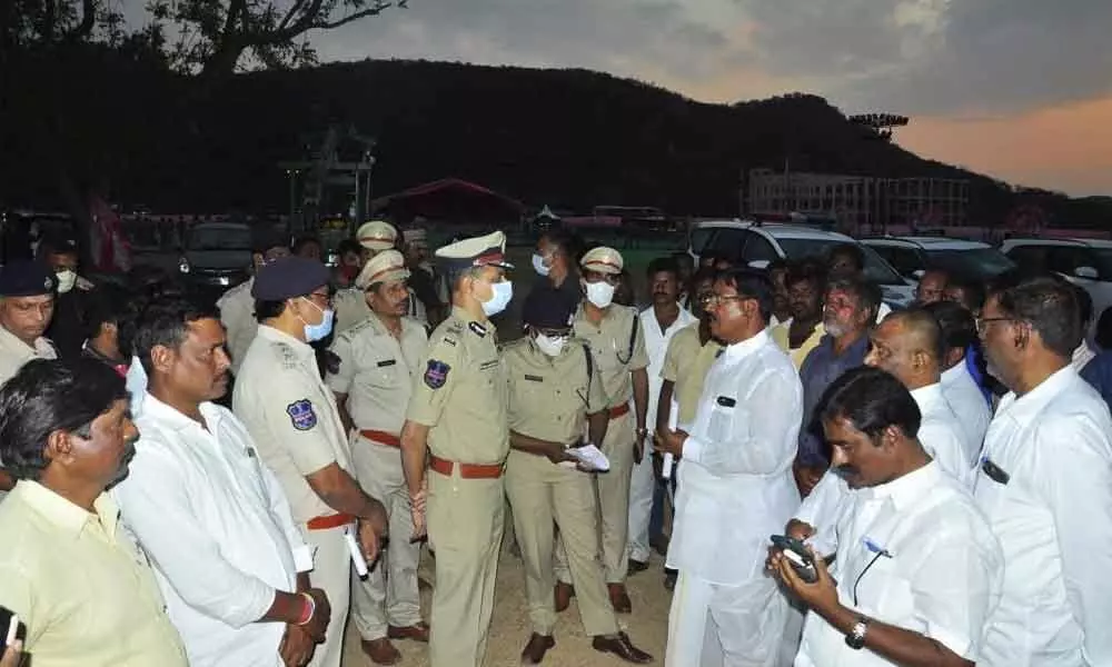 Agriculture Minister Singireddy Niranjan Reddy interacting with police officials for the arrangements of CM KCR’s public meeting which is to be held in Wanaparthy on Sunday