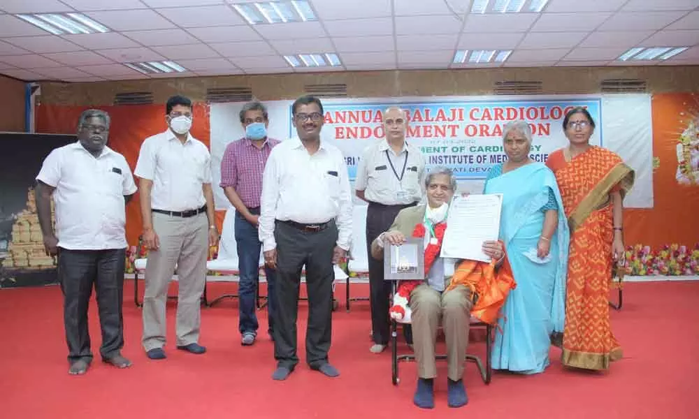 SVIMS Director Dr B Vengamma felicitating noted Cardiologist Dr J Satyanarayana Murthy in Tirupati on Monday. Dr Rajasekhar, Dr Alladi Mohan and Dr Vanajakhamma are also seen