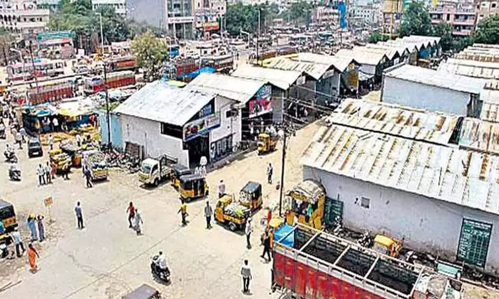Gaddi Annaram market in Hyderabad closed again
