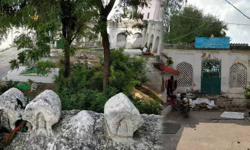 Maqbara of Suleman Jung in tatters