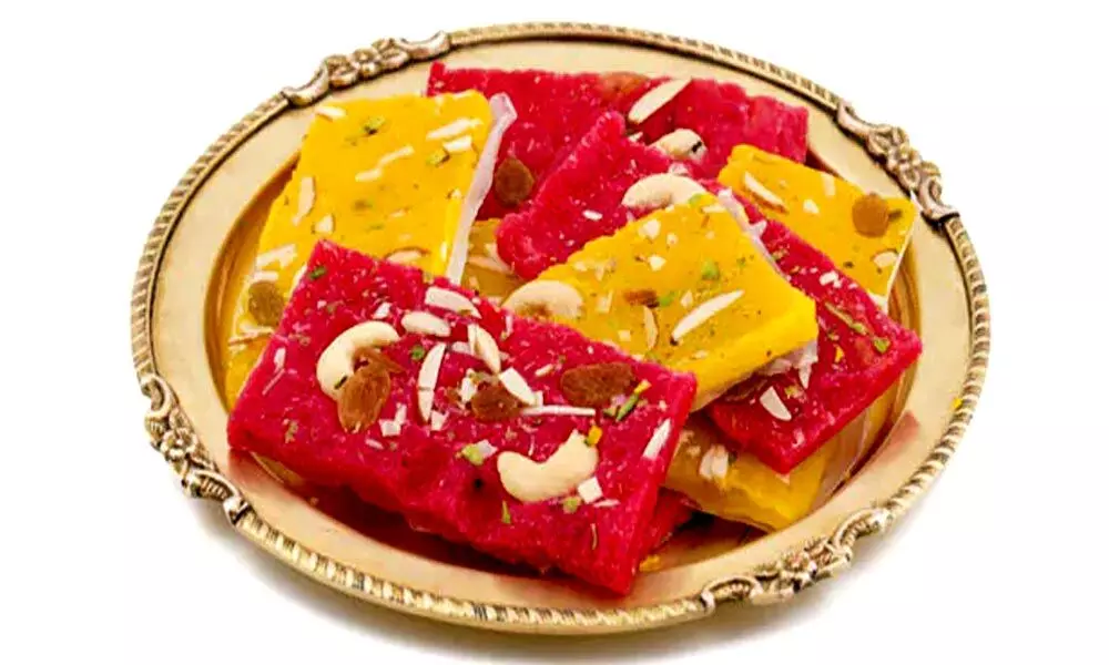 This halwa can be easily prepared at home, with only few simple ingredients.