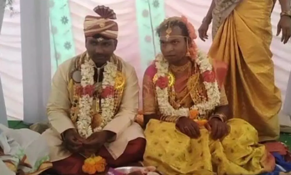 Rupesh and Akhila were married in Yellandhu on Saturday