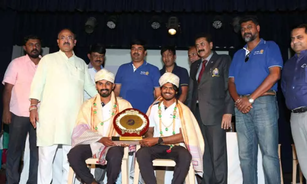 Bengaluru: Two B Com grads cycle their way into Guinness Book of Records