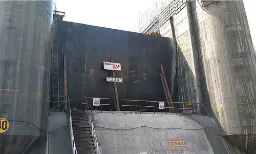 Andhra Pradesh: Installation of radial gates on spillway completed at Polavaram