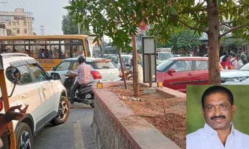 Increase in population and vehicle numbers causing traffic congestion on Karimnagar city roads.; 	Mayor Sunil Rao