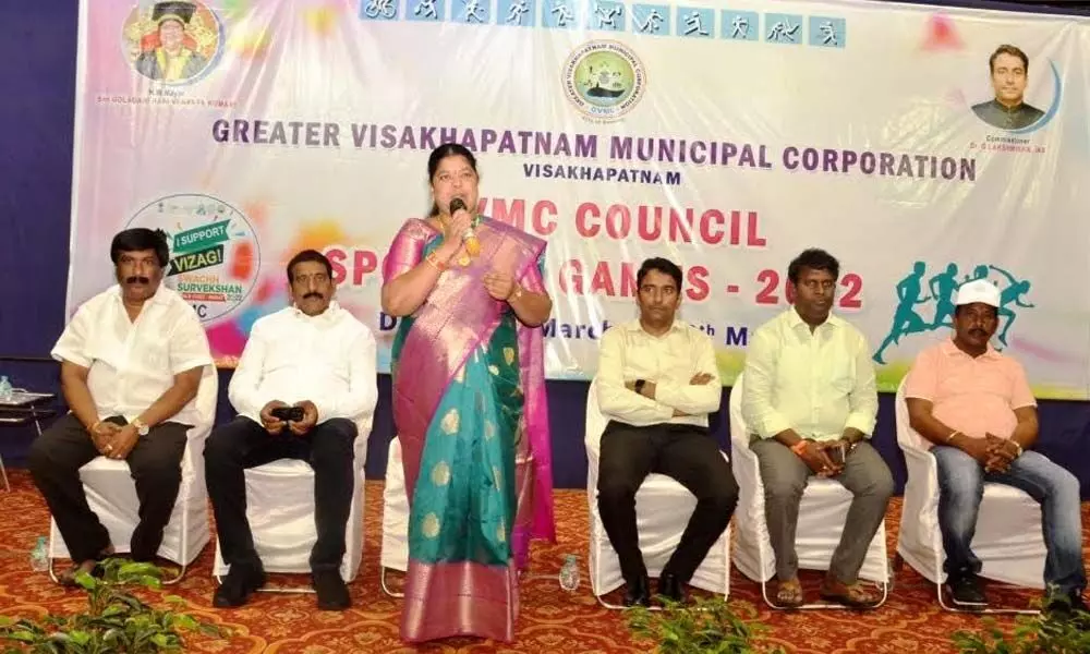 Mayor G Hari Venkata Kumari along with GVMC commissioner G Lakshmisha and Deputy Mayors addressing the media in Visakhapatnam on Tuesday