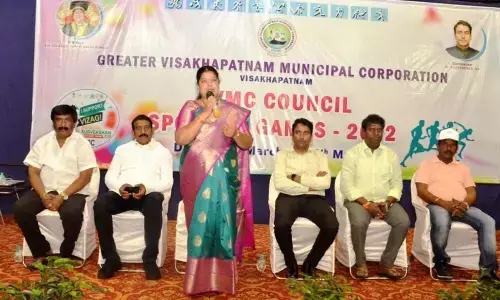 Mayor G Hari Venkata Kumari along with GVMC commissioner G Lakshmisha and Deputy Mayors addressing the media in Visakhapatnam on Tuesday