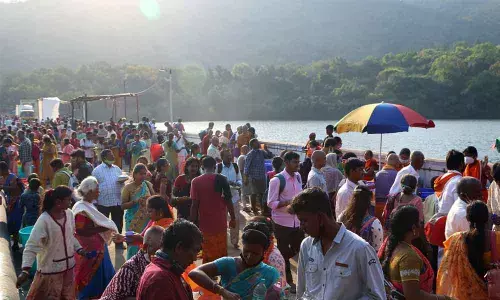 Devotees throng Thumburu Mukkoti celebrations