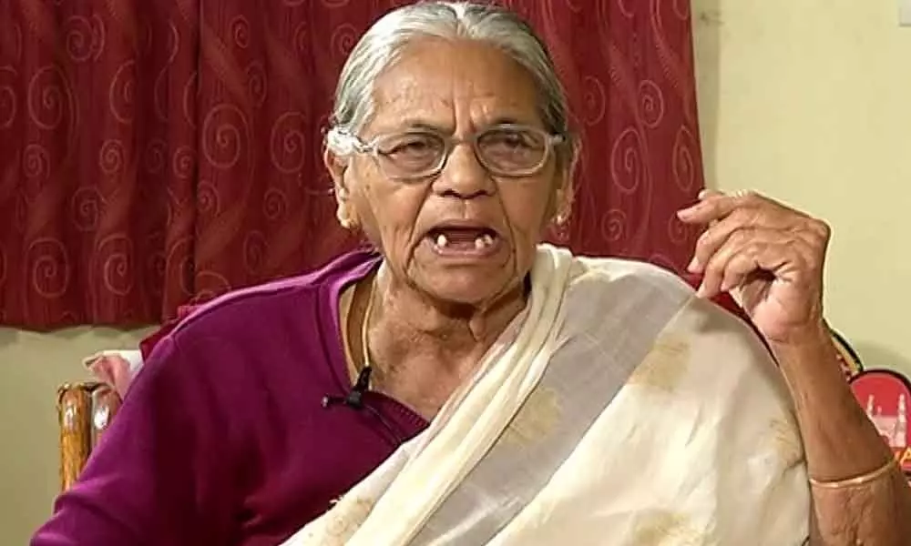 Communist leader from Telangana Mallu Swarajyam passes away at 91