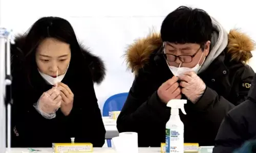 South Koreas new Covid-19 cases below 400,000